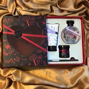 Victoria’s Secret “TEASE PARTY” Kit